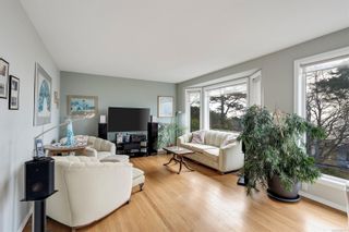 Photo 8: 1972 Crescent Rd in Oak Bay: OB Gonzales House for sale : MLS®# 923161