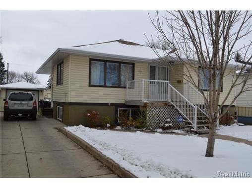 Main Photo: 311 P AVENUE N in Saskatoon: Mount Royal Single Family Dwelling for sale (Saskatoon Area 04)  : MLS®# 446906