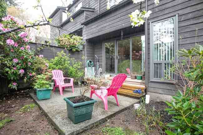 Main Photo: 13 3220 ROSEMONT DRIVE in Vancouver East: Home for sale : MLS®# R2358637