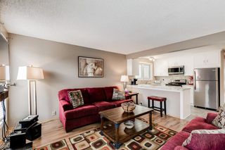 Photo 12: 20 Woodmont Green SW in Calgary: Woodbine Detached for sale : MLS®# A1252357