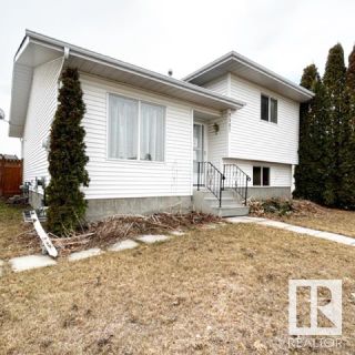 Photo 1: 9507 170 Avenue in Edmonton: Zone 28 House for sale : MLS®# E4337267