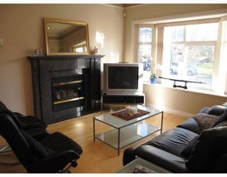 Photo 2: 1325 E 35TH Avenue in Vancouver: Knight House for sale (Vancouver East)  : MLS®# V759258
