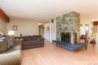 Photo 6: 618 Goldie Ave in VICTORIA: La Thetis Heights House for sale (Langford)  : MLS®# 813665