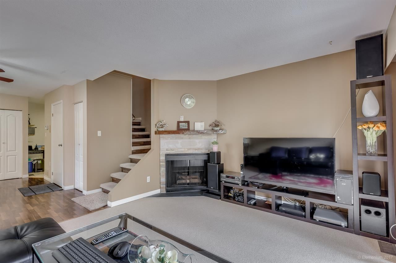Main Photo: 7435 13TH Avenue in Burnaby: Edmonds BE Townhouse for sale (Burnaby East)  : MLS®# R2172210
