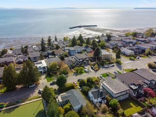 Photo 7: 15374 ROYAL Avenue: White Rock House for sale in "White Rock View Property" (South Surrey White Rock)  : MLS®# R2870323