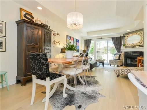 Photo 6: Photos: 3 1850 Fern St in VICTORIA: Vi Fernwood Row/Townhouse for sale (Victoria)  : MLS®# 734771