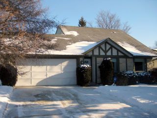 Main Photo: 27 Thornhill Bay in WINNIPEG: Fort Garry / Whyte Ridge / St Norbert Residential for sale (South Winnipeg)  : MLS®# 1200827
