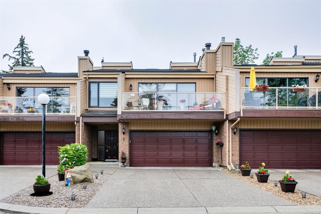 Main Photo: 5 1220 Prominence Way SW in Calgary: Patterson Row/Townhouse for sale : MLS®# A1236277