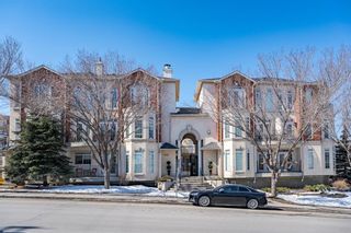 Photo 1: 205 5703 5 Street SW in Calgary: Windsor Park Row/Townhouse for sale : MLS®# A2031638