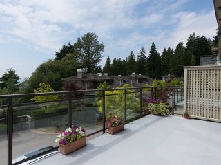 Photo 12: 2411 SHADBOLT LN in West Vancouver: Panorama Village Townhouse for sale in "Klahaya" : MLS®# V1021422