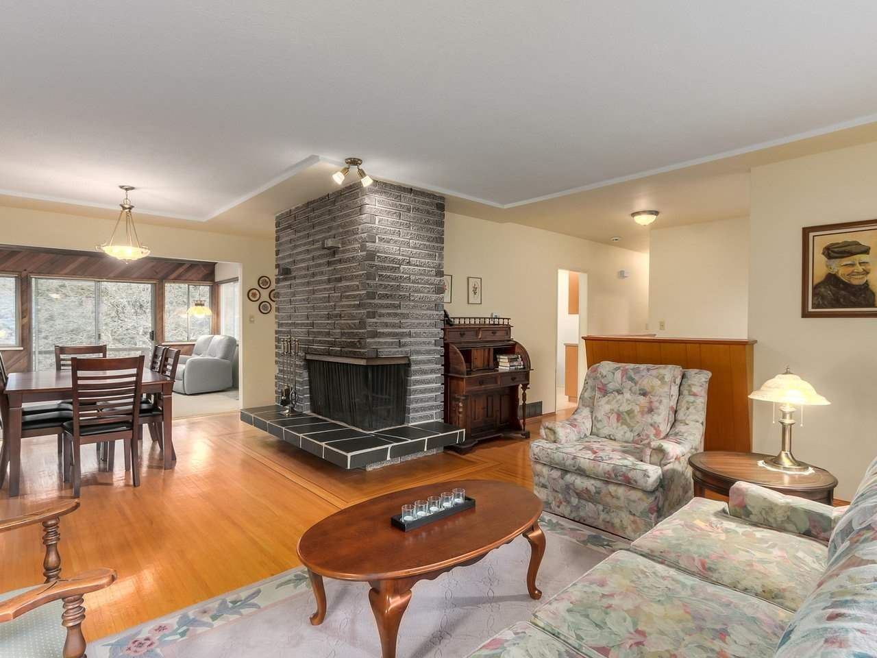 Photo 5: Photos: 1970 ORLAND Drive in Coquitlam: Central Coquitlam House for sale : MLS®# R2330558