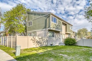 Photo 3: 430 406 Blackthorn Road NE in Calgary: Thorncliffe Row/Townhouse for sale : MLS®# A1221160