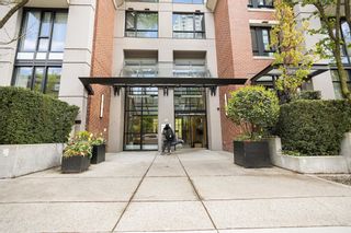 Photo 4: 3203 928 HOMER Street in Vancouver: Yaletown Condo for sale in "YALETOWN PARK 1" (Vancouver West)  : MLS®# R2752466