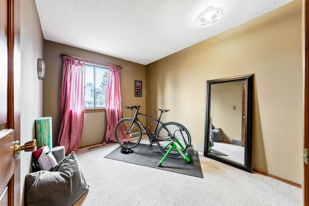 Photo 19: Photos: 1231 Ranchview Road NW in Calgary: Ranchlands Detached for sale : MLS®# A1211111