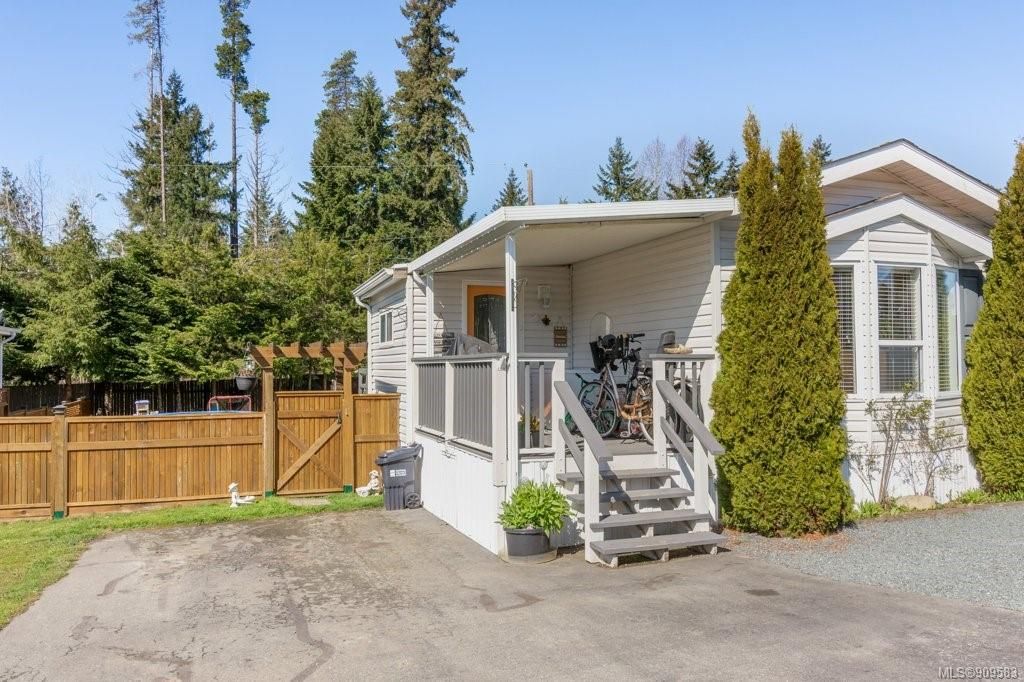 Main Photo: 3 1050 Bowlby Rd in Errington: PQ Errington/Coombs/Hilliers Manufactured Home for sale (Parksville/Qualicum)  : MLS®# 909583