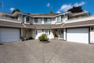 Photo 1: 512 19645 64 Avenue in Langley: Willoughby Heights Townhouse for sale in "HIGHGATE TERRACE" : MLS®# R2813892