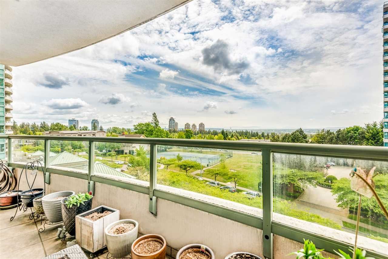 Main Photo: 603 6611 SOUTHOAKS Crescent in Burnaby: Highgate Condo for sale in "Gemini" (Burnaby South)  : MLS®# R2582369