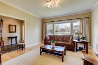 Photo 4: 4135 Rosedale Ave in Saanich: SW Strawberry Vale House for sale (Saanich West)  : MLS®# 924382