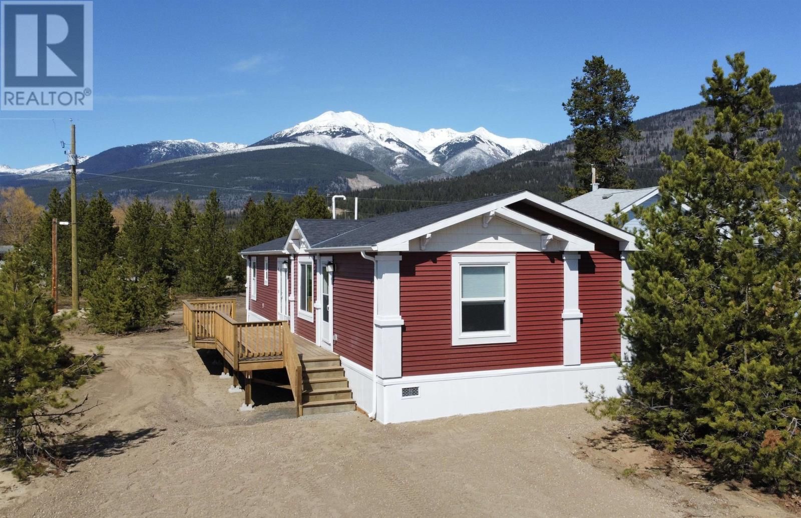 Main Photo: 1170 9TH AVENUE in Valemount: House for sale : MLS®# R2773838