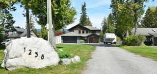 Photo 1: 1238 GRANDVIEW Road in Gibsons: Gibsons & Area House for sale (Sunshine Coast)  : MLS®# R2816483