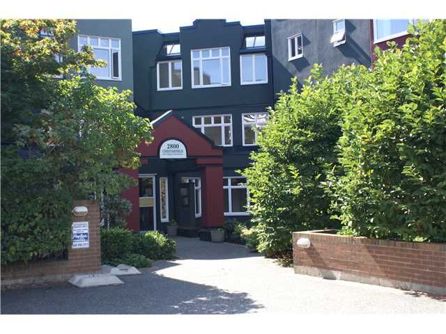 Main Photo: 311 2800 CHESTERFIELD Avenue in North Vancouver: Upper Lonsdale Condo for sale : MLS®# V911586