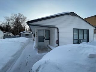 Photo 1: 211 Olive Street in Winnipeg: Silver Heights Residential for sale (5F)  : MLS®# 202205586