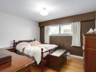 Photo 9: 3935 WILLIAM Street in Burnaby: Willingdon Heights House for sale (Burnaby North)  : MLS®# R2149718