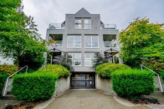 Photo 2: 2232 YORK Avenue in Vancouver: Kitsilano Townhouse for sale (Vancouver West)  : MLS®# R2816904
