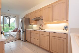 Photo 9: 307 3766 W 7TH Avenue in Vancouver: Point Grey Condo for sale in "THE CUMBERLAND" (Vancouver West)  : MLS®# R2352729
