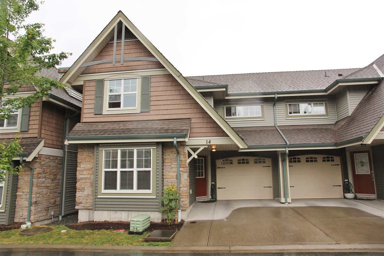 Main Photo: 14 22977 116 Avenue in Maple Ridge: East Central Townhouse for sale in "DUET" : MLS®# R2076187