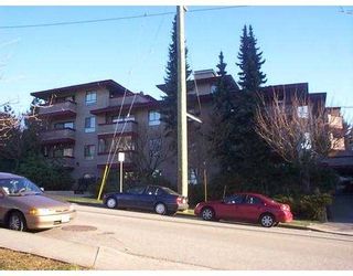 Photo 1: 203 109 10TH ST in New Westminster: Uptown NW Condo for sale in "LANDGRO MANOR" : MLS®# V575747