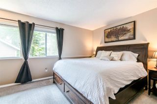 Photo 11: 11 9000 ASH GROVE Crescent in Burnaby: Forest Hills BN Townhouse for sale in "ASHBROOK PLACE" (Burnaby North)  : MLS®# R2401504