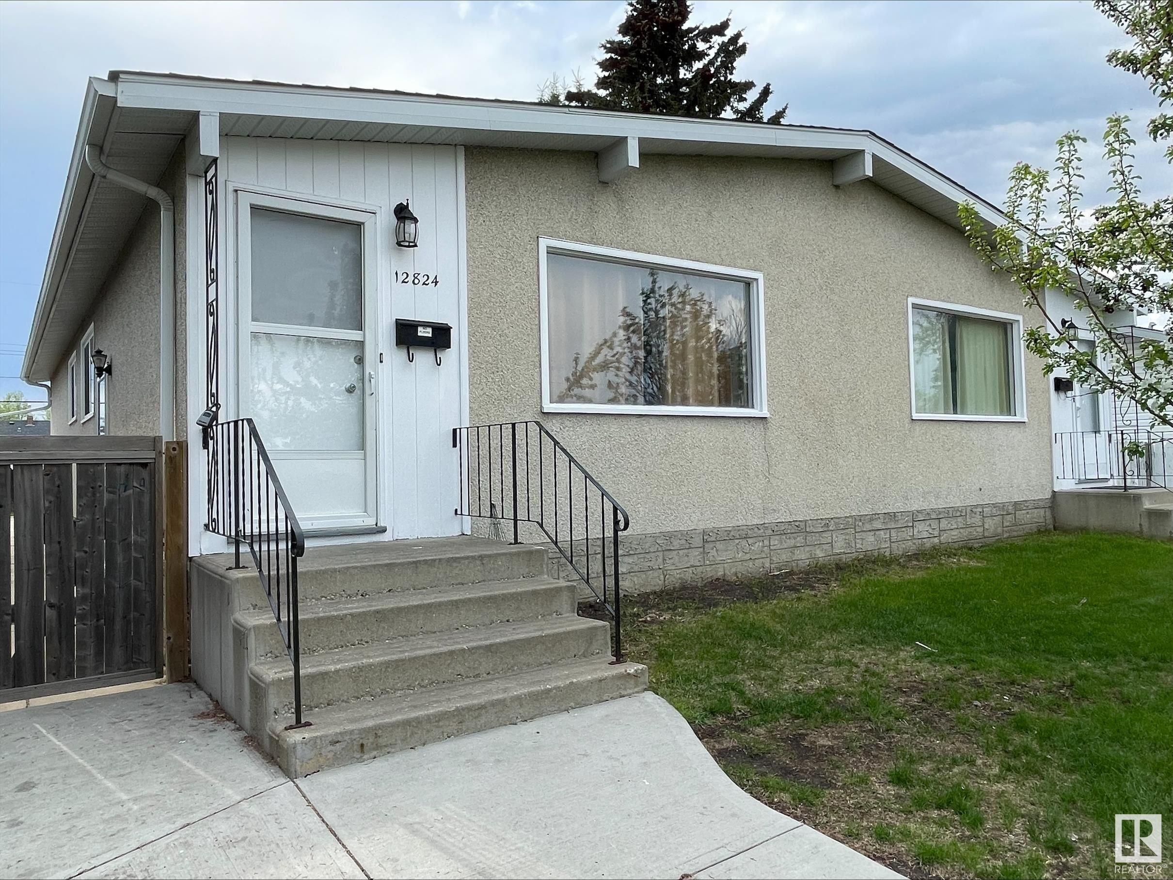 Main Photo: 12824 87 Street in Edmonton: Zone 02 House Duplex for sale : MLS®# E4341078
