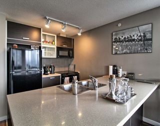 Photo 1: 1407 13688 100 Avenue in Surrey: Whalley Condo for sale in "Park Place One" (North Surrey)  : MLS®# R2499938
