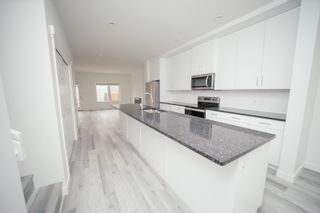 Photo 6: 10715 66 Avenue in Edmonton: Zone 15 House Half Duplex for sale : MLS®# E4267495