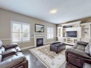 Photo 5: 74 Chambersburg Way in Whitchurch-Stouffville: Stouffville House (2-Storey) for sale : MLS®# N8279134