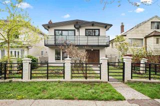 Photo 1: 2472 TURNER Street in Vancouver: Renfrew VE House for sale (Vancouver East)  : MLS®# R2571581