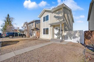 Photo 3: 103 Castlegreen Close NE in Calgary: Castleridge Detached for sale : MLS®# A2124519