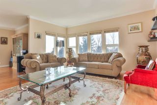 Photo 2: 2552 WESTHILL Close in West Vancouver: Westhill House for sale in "WESTHILL VILLA" : MLS®# R2055281