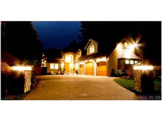 Photo 2: 1035 Loch Glen Pl in VICTORIA: La Glen Lake House for sale (Langford)  : MLS®# 616102