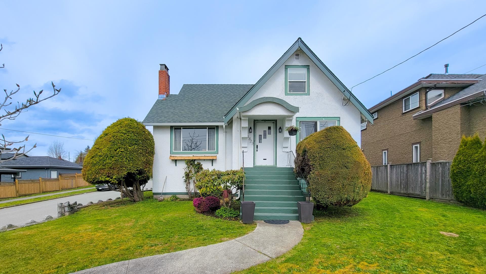 FEATURED LISTING: 1823 EIGHTH Avenue New Westminster