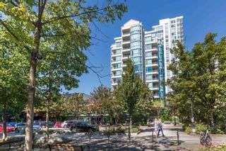 Photo 1: 901 140 E 14TH Street in North Vancouver: Central Lonsdale Condo for sale in "Springhill Place" : MLS®# R2722831