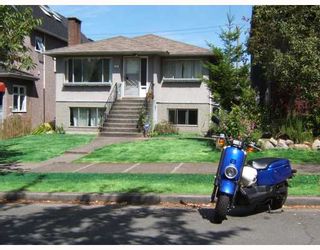 Photo 1: 637 E 11TH Avenue in Vancouver: Mount Pleasant VE House for sale in "MOUNT PLEASANT" (Vancouver East)  : MLS®# V725387