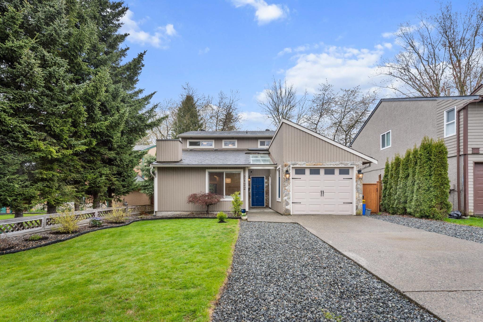 Main Photo: 2122 WINSTON Court in Langley: Willoughby Heights House for sale : MLS®# R2774213