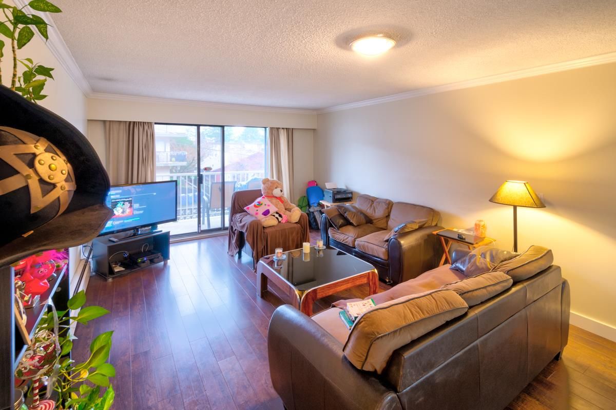 Photo 3: Photos: 314 331 KNOX Street in New Westminster: Sapperton Condo for sale in "WESTMOUNT ARMS" : MLS®# R2238098