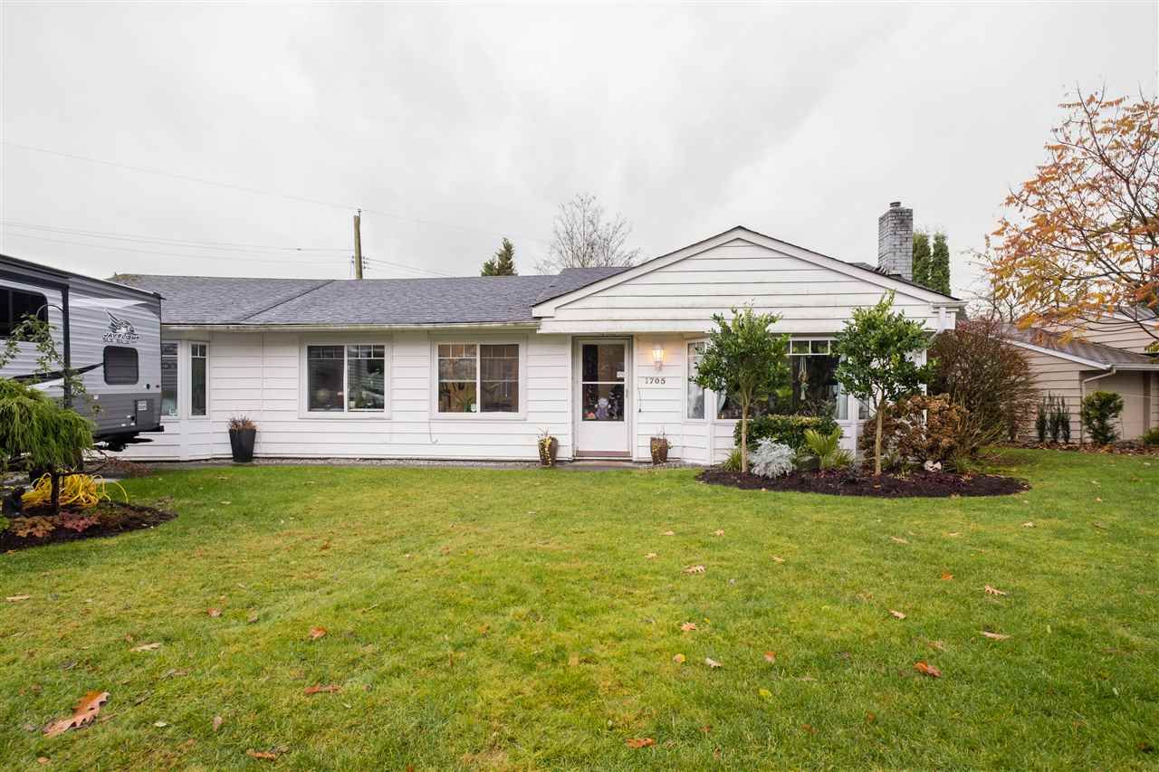 Main Photo: 1705 W 15TH Street in North Vancouver: Norgate House for sale in "NORGATE" : MLS®# R2518872