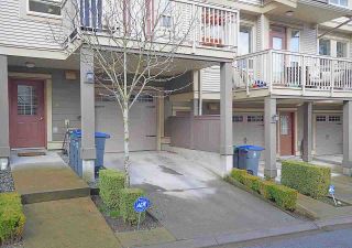 Photo 16: 4 19560 68 Avenue in Surrey: Clayton Townhouse for sale in "SOLANA" (Cloverdale)  : MLS®# R2232580