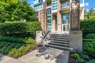 Photo 3: 1602 1005 BEACH Avenue in Vancouver: West End VW Condo for sale in "ALVAR" (Vancouver West)  : MLS®# R2487812