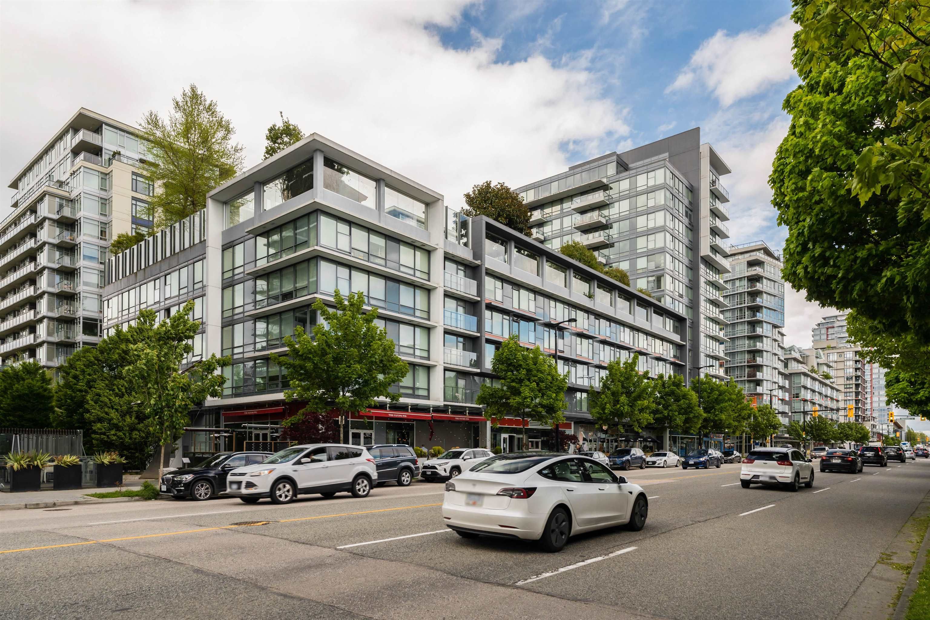 Main Photo: 1507 1783 MANITOBA Street in Vancouver: False Creek Condo for sale in "RESIDENCE AT WEST" (Vancouver West)  : MLS®# R2691885