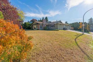 Photo 6: 18076 61A Avenue in Surrey: Cloverdale BC House for sale (Cloverdale)  : MLS®# R2736495